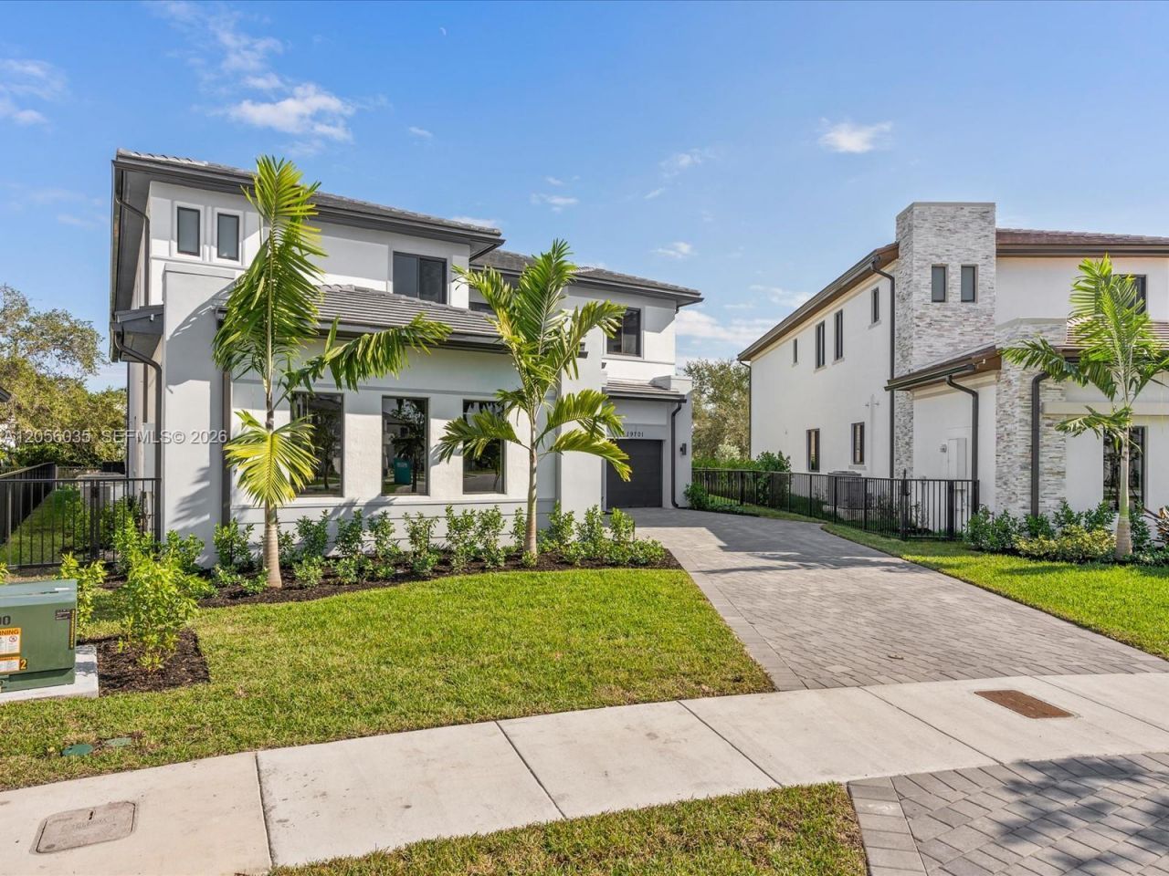 19701 NE 16 Pl , Miami, FL 33179 Photo