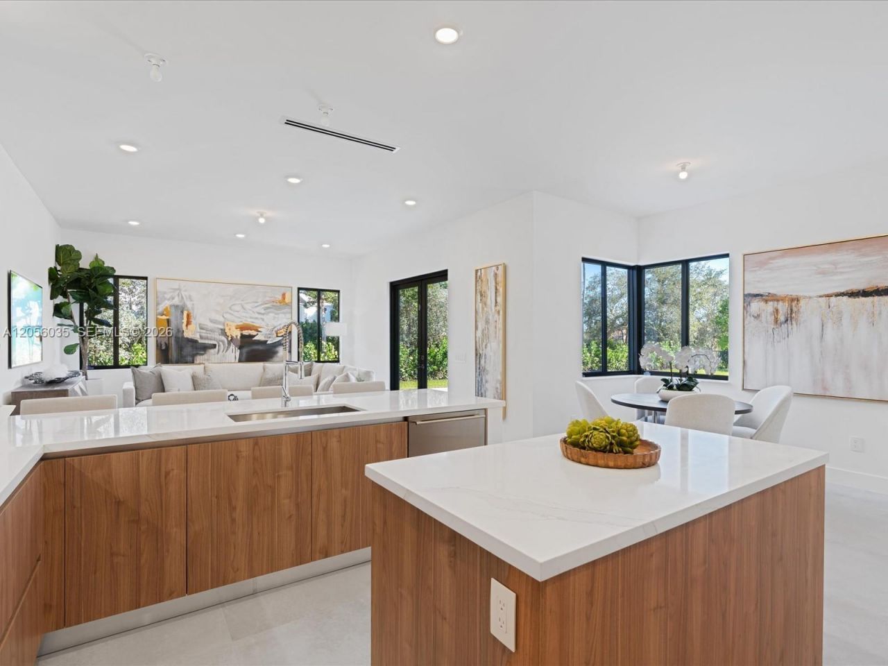 19701 NE 16 Pl , Miami, FL 33179 Photo