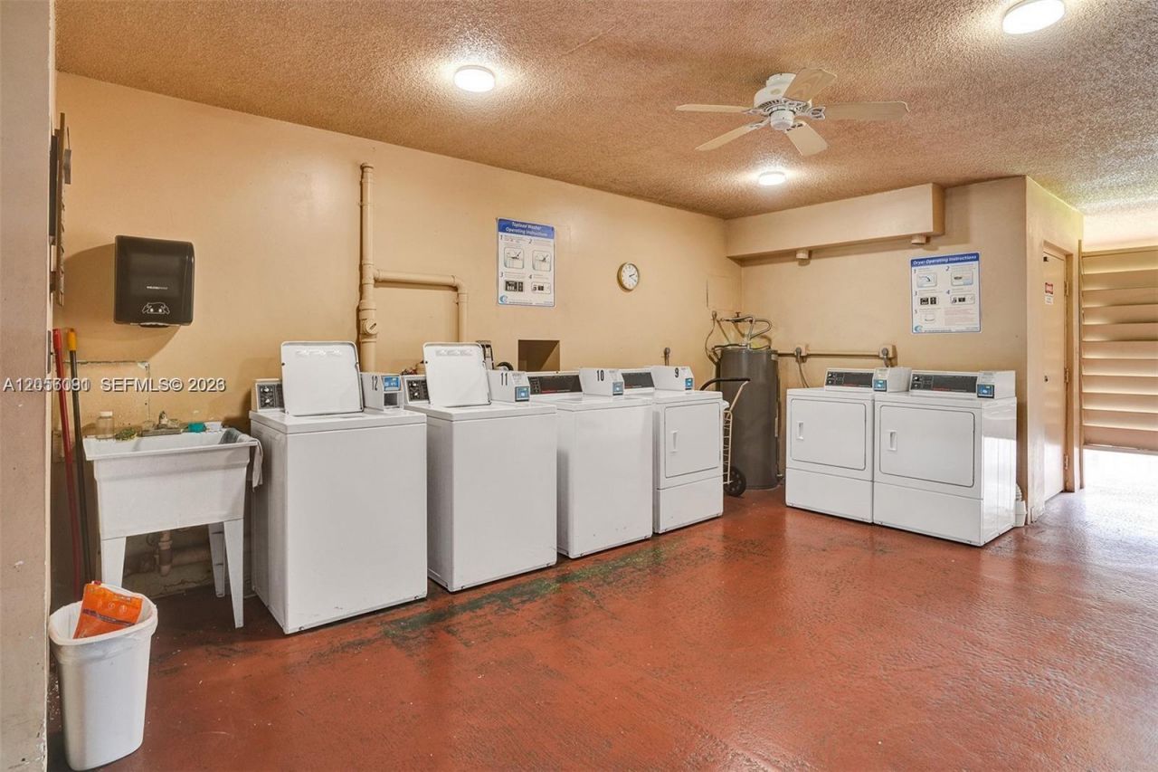 5300 Washington St , Unit T220, Hollywood, FL 33021 Photo