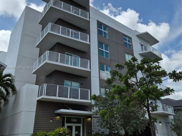 1938 Jackson St, Unit 502, Hollywood, FL 33020