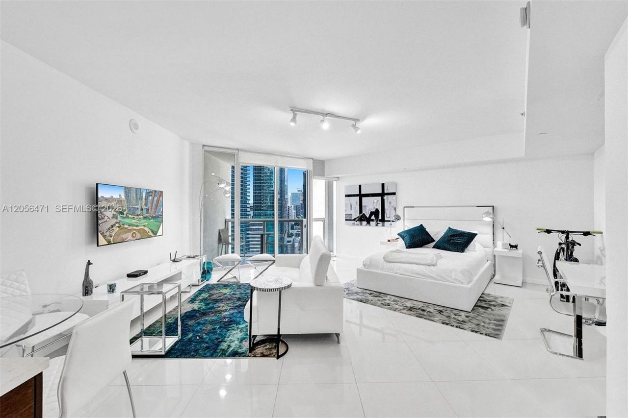 475 Brickell Ave , Unit 2708, Miami, FL 33131 Photo