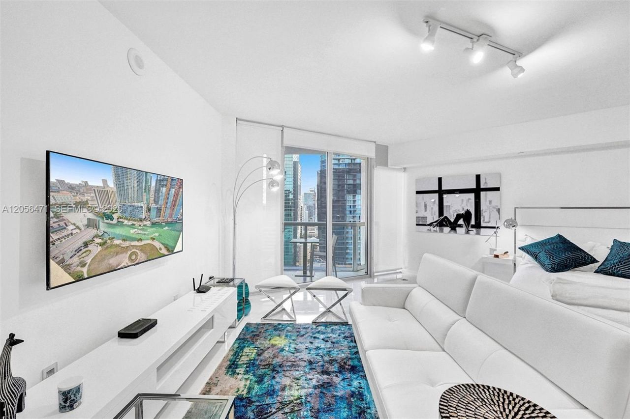 475 Brickell Ave , Unit 2708, Miami, FL 33131 Photo