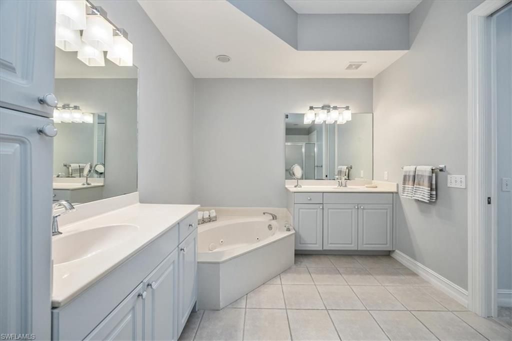 700 Bentwater Cir, Unit 104, Naples, FL 34108 Photo