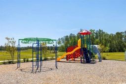 1520 Pershing Loop  photo 4