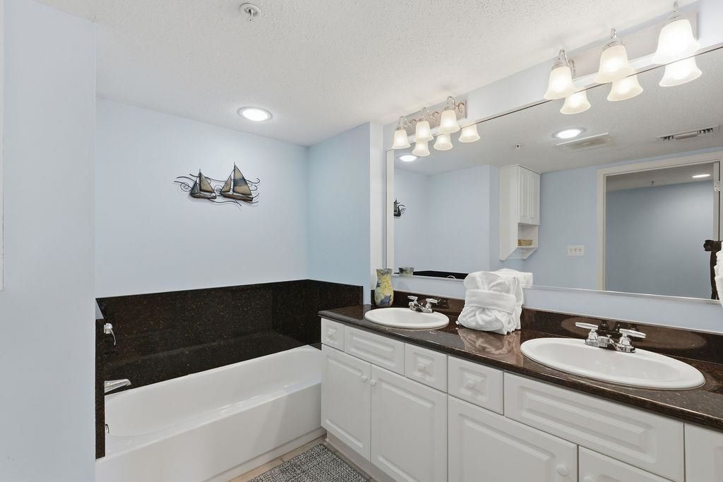 2151 Bridge View Ct. Photo 17