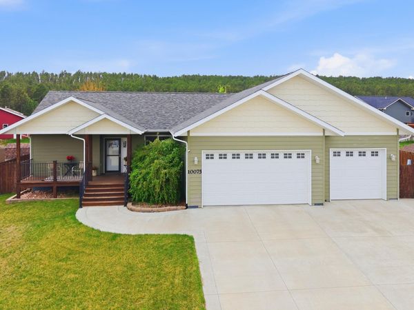 10075 LARAMIE LN, Summerset, SD 57718