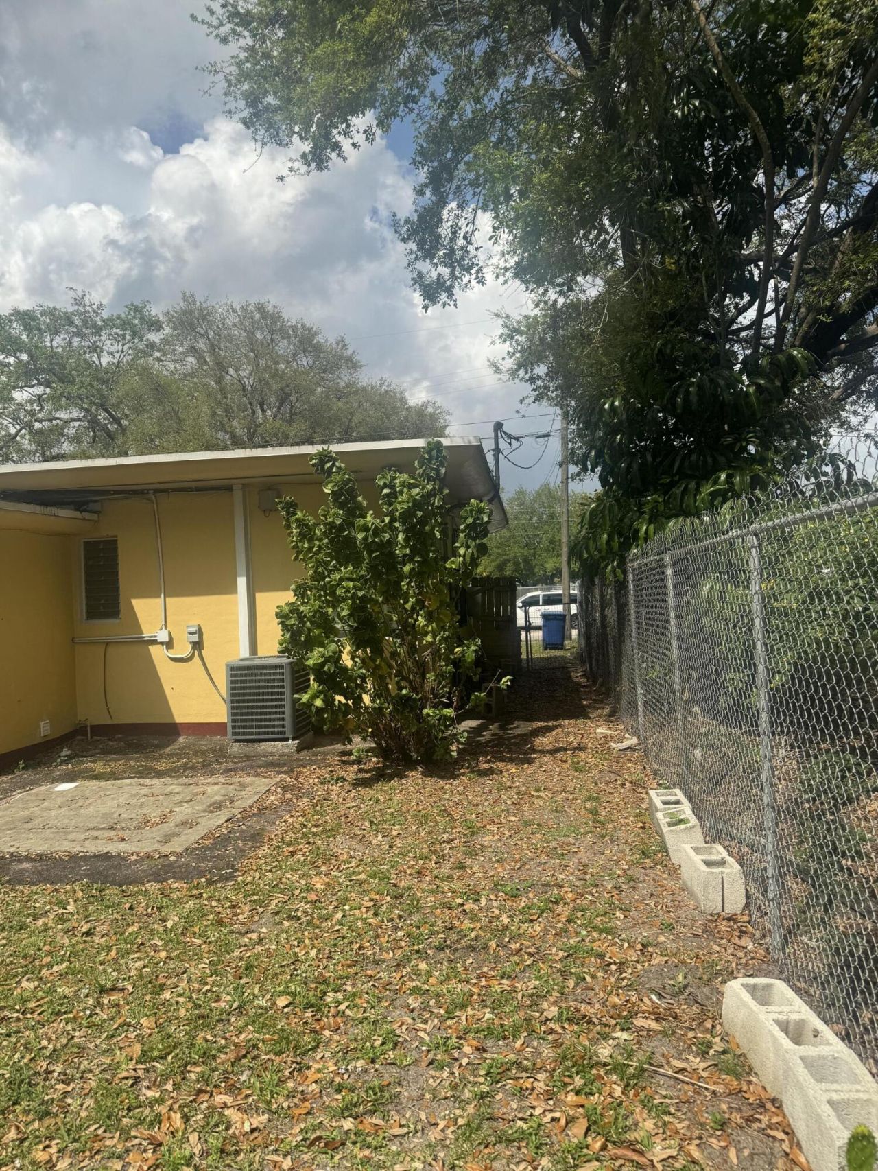 2360 NW 98th Street, Miami, FL 33147 Photo