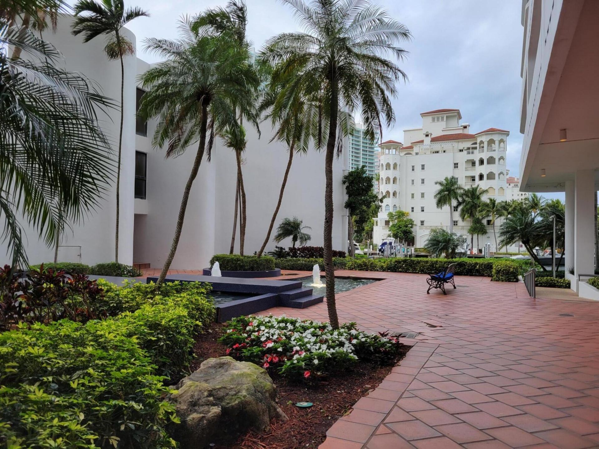 19707 Turnberry Way, Unit 14D, Aventura, FL 33180 Photo