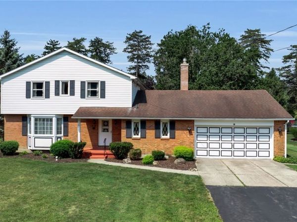 10 Crimson Lane , Elma, NY 14059