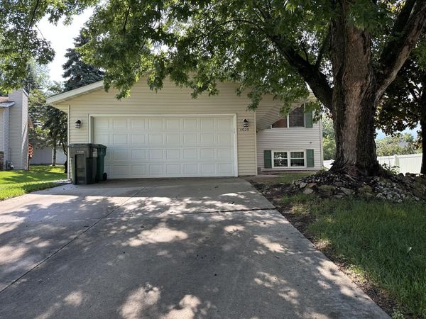 4020 Baffin Lane NE, Rochester, MN 55906