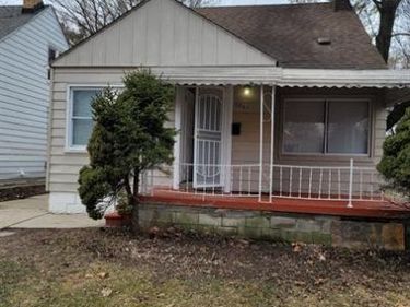 7261 Auburn Street , Detroit, MI 48228