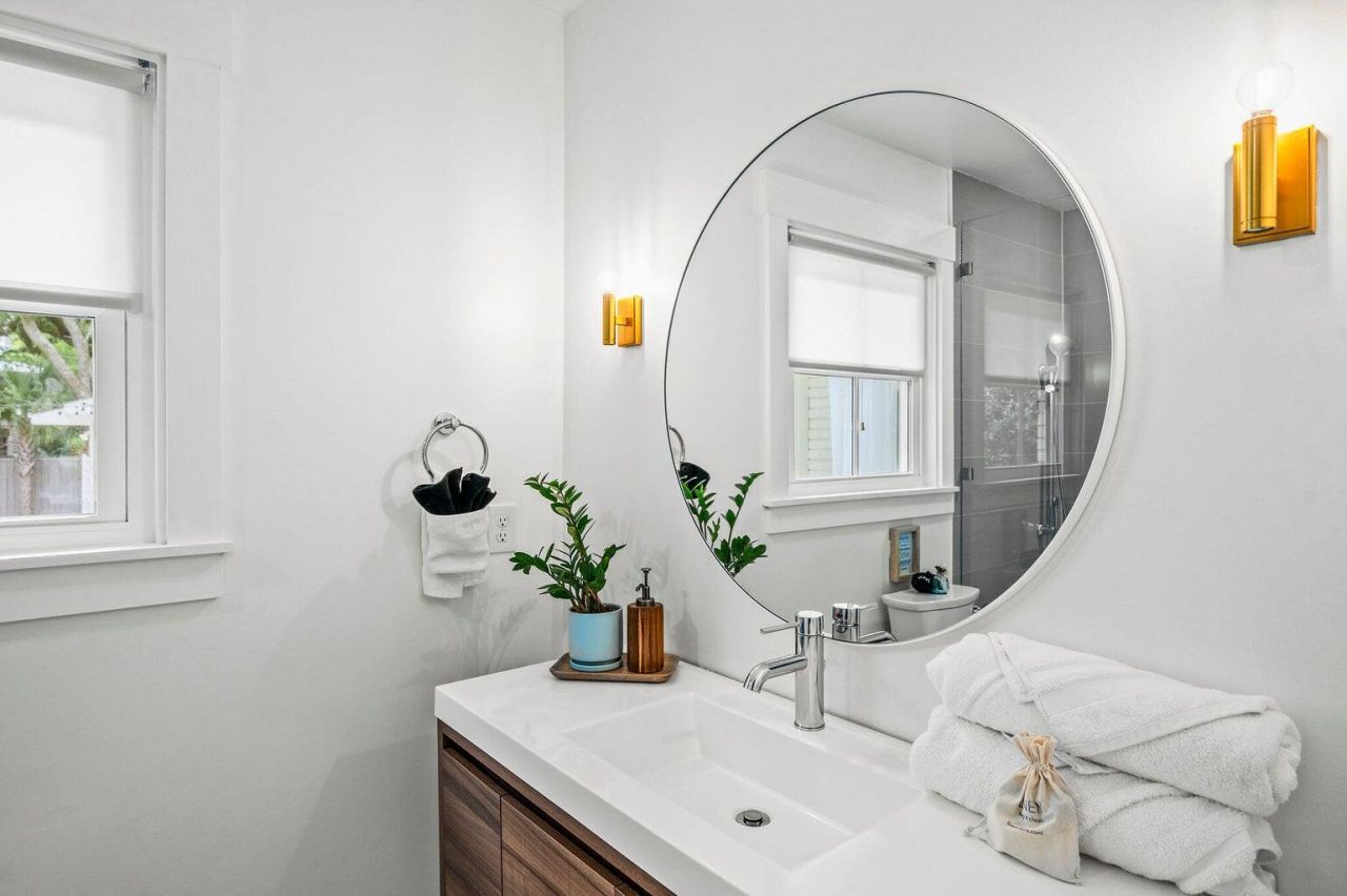 17 26th Avenue Photo 10