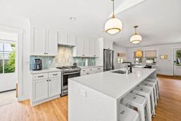 17 26th Avenue photo 4