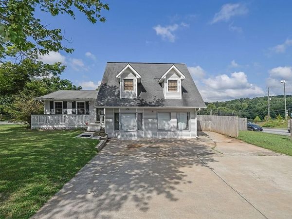 202 Mill Creek Road , Woodstock, GA 30188