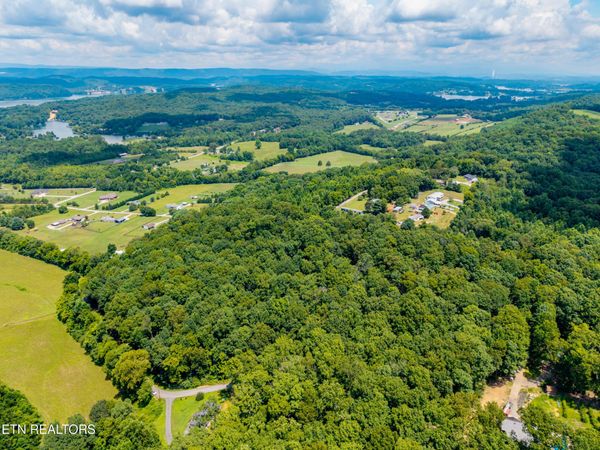 Lakescene Rd, Kingston, TN 37763