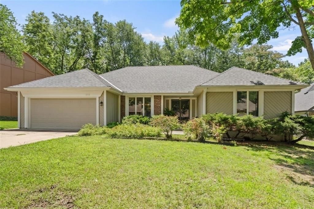 11715 W 102nd Terrace, Overland Park, KS 66214 Main Photo