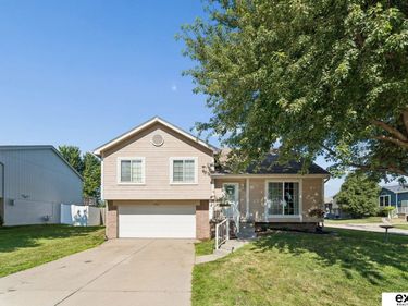 8912 N 75th Avenue, Omaha, NE 68122