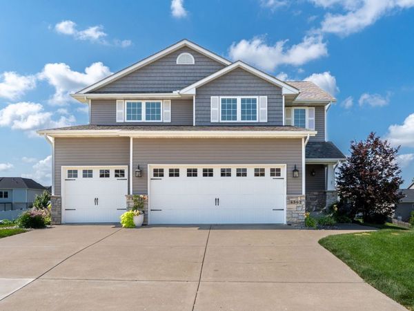 4367 55th Avenue , Bettendorf, IA 52722