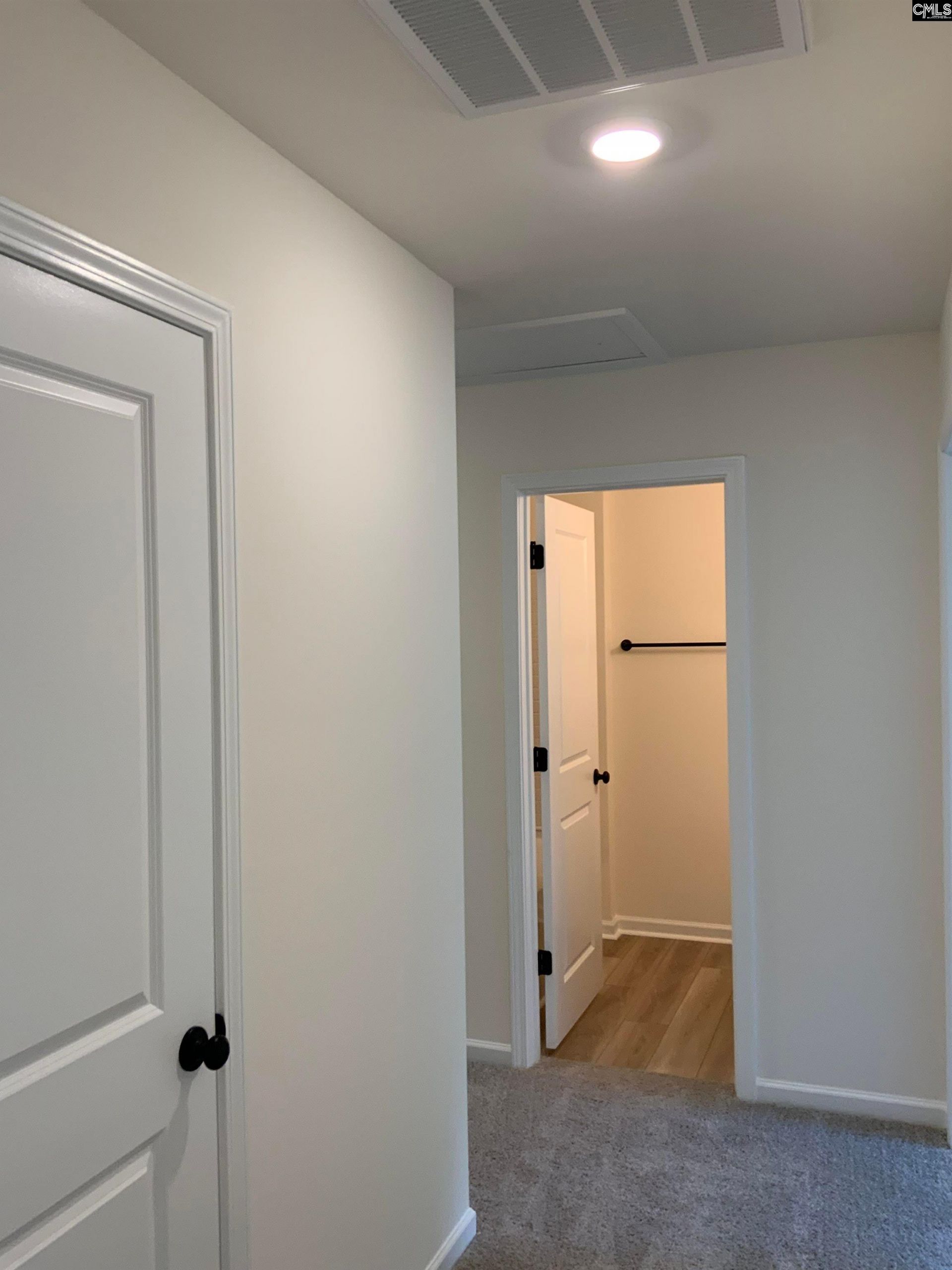 2020 Armada Road  Photo 13
