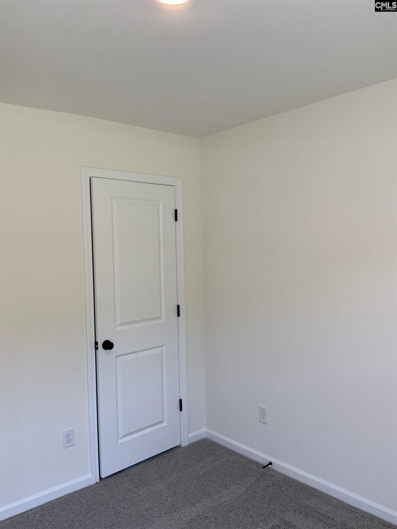 2020 Armada Road  Photo 17