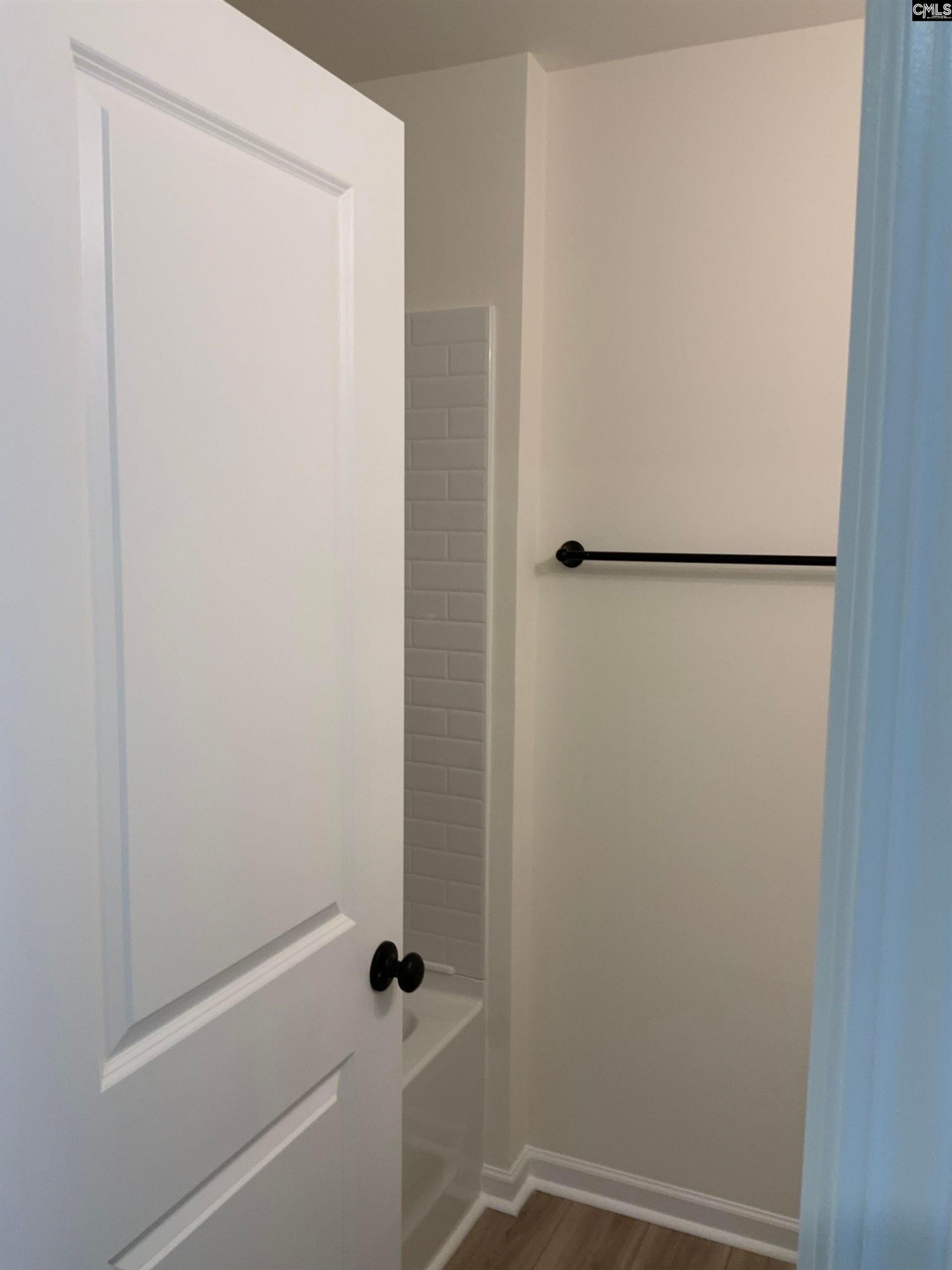 2020 Armada Road  Photo 23