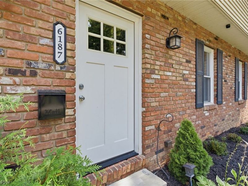 6187 Magnolia Drive , Mentor, OH 44060 Photo 2