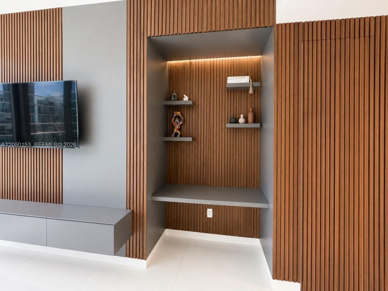 300 Biscayne Boulevard Way , Unit 2609W, Miami, FL 33131 Photo