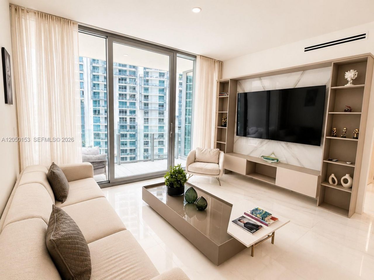 300 Biscayne Boulevard Way , Unit 2609W, Miami, FL 33131 Photo