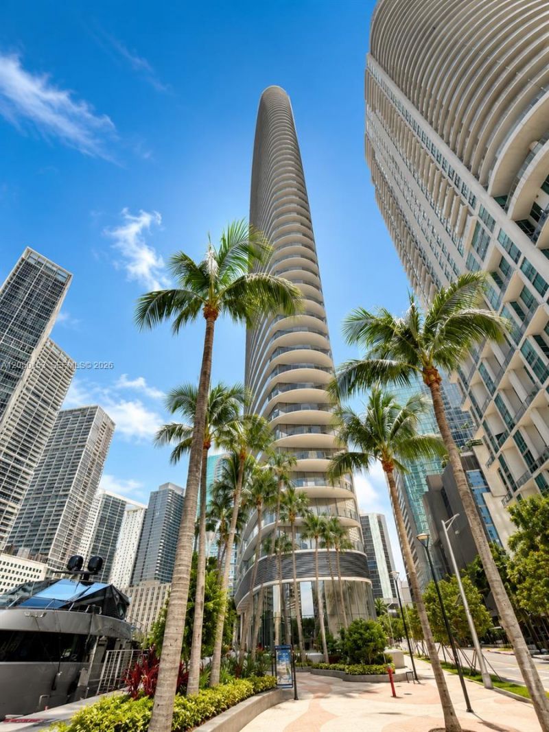300 Biscayne Boulevard Way , Unit 2609W, Miami, FL 33131 Photo