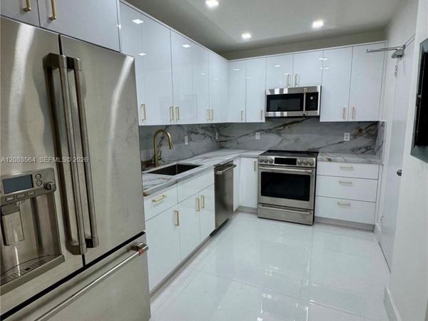10185 Collins Ave , Unit 606, Bal Harbour, FL 33154