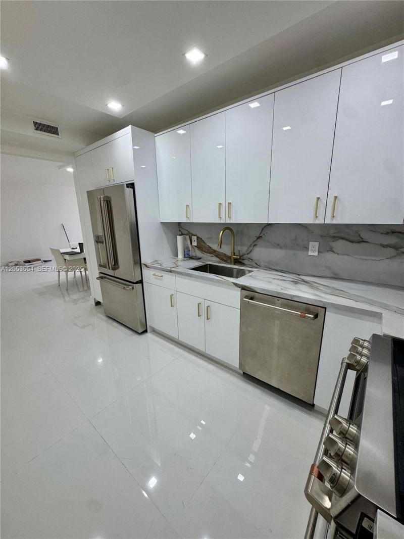 10185 Collins Ave , Unit 606, Bal Harbour, FL 33154 Photo