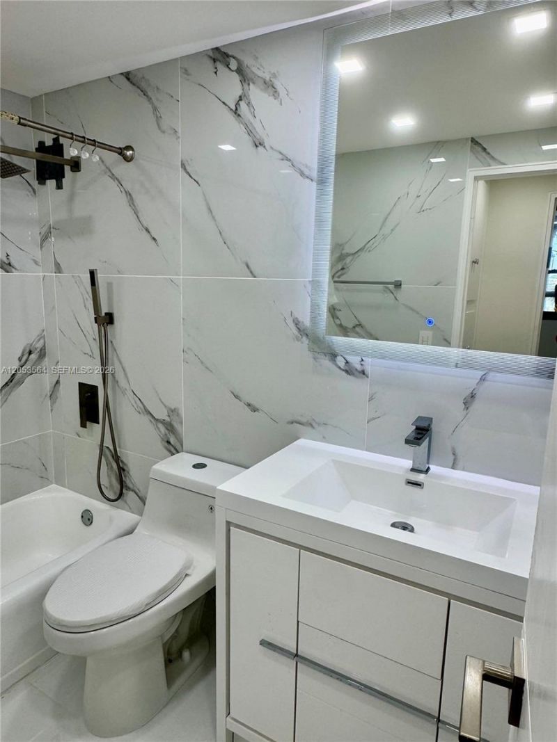 10185 Collins Ave , Unit 606, Bal Harbour, FL 33154 Photo
