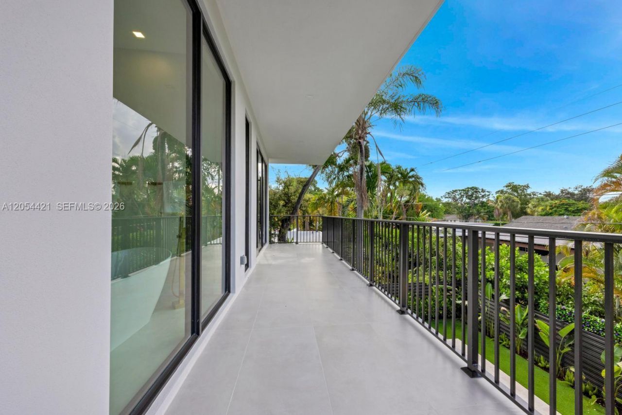 5765 SW 47th St, Miami, FL 33155 Photo