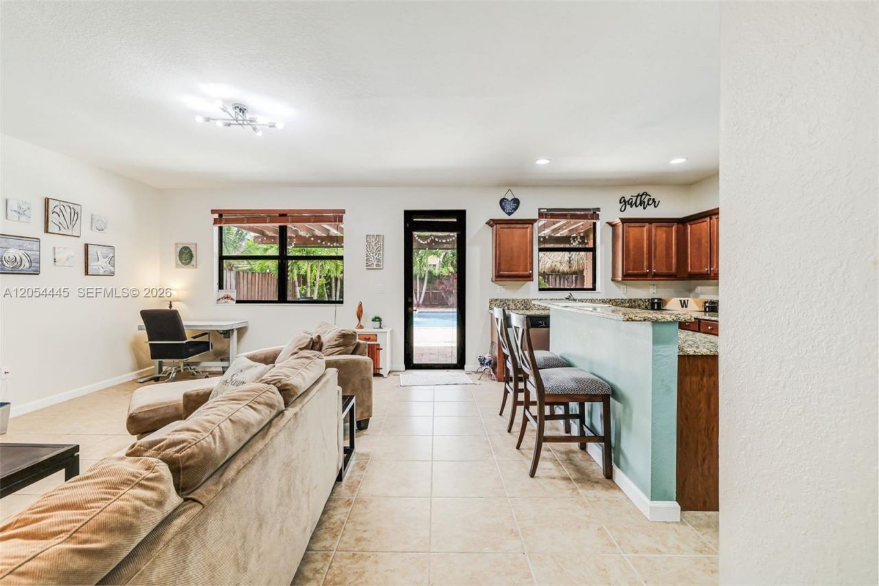17670 SW 154th Pl, Miami, FL 33187 Photo