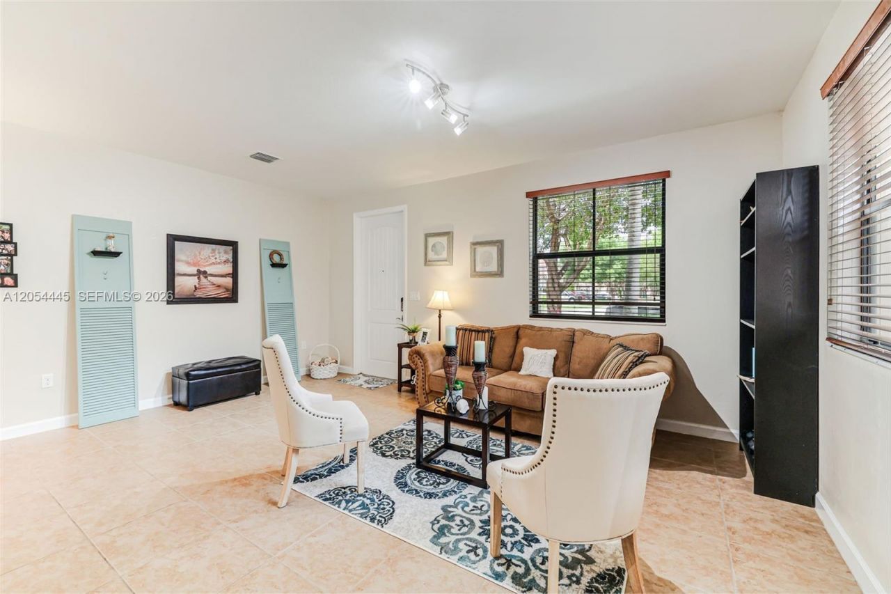 17670 SW 154th Pl, Miami, FL 33187 Photo