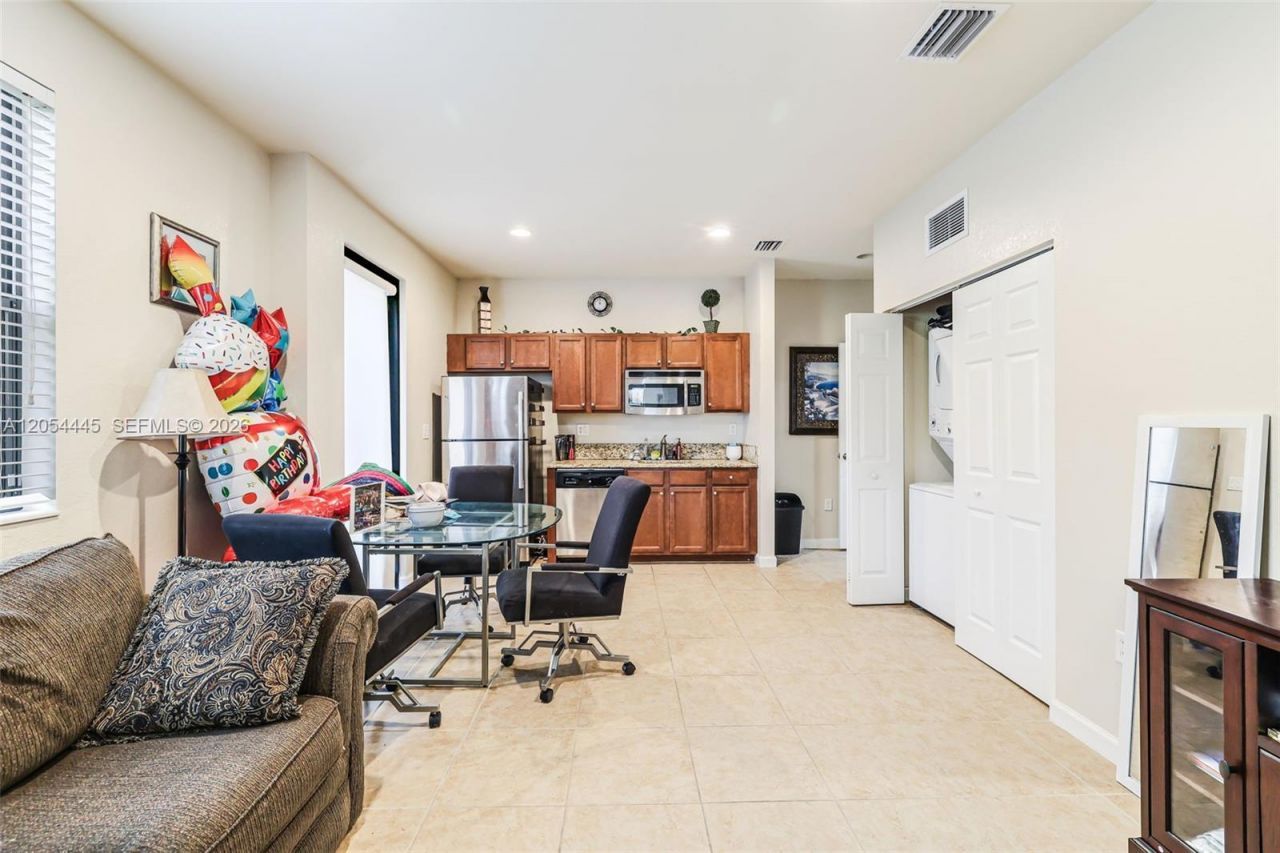 17670 SW 154th Pl, Miami, FL 33187 Photo
