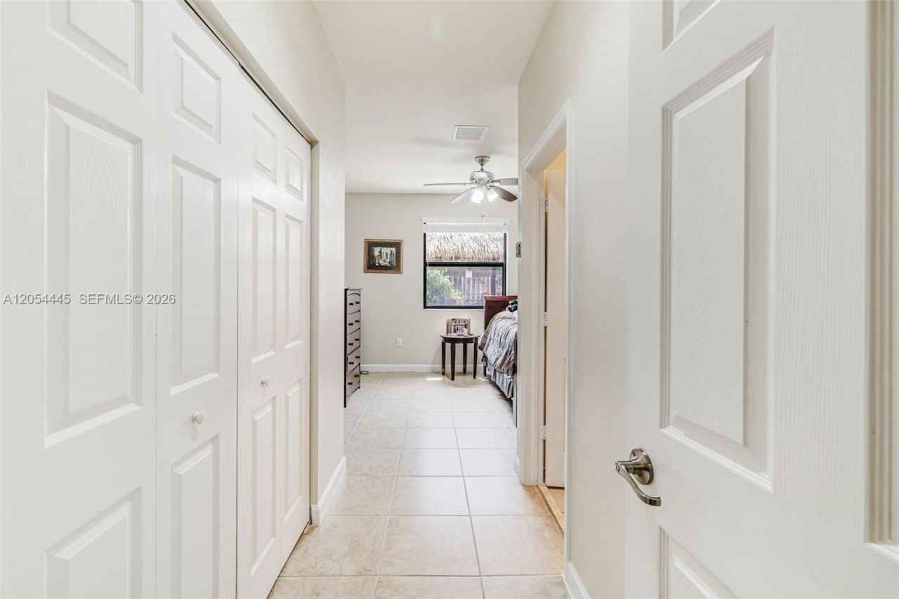 17670 SW 154th Pl, Miami, FL 33187 Photo