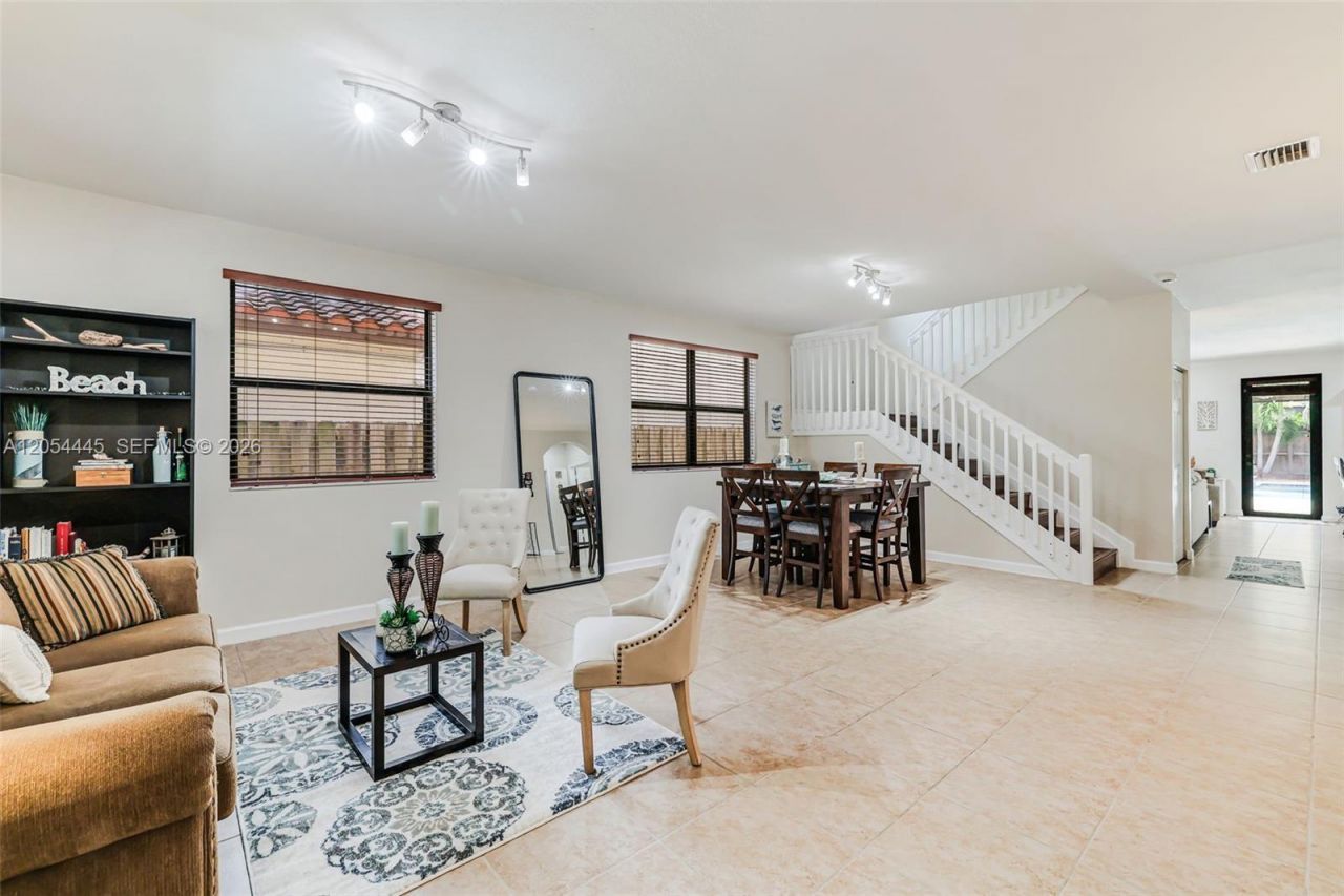 17670 SW 154th Pl, Miami, FL 33187 Photo
