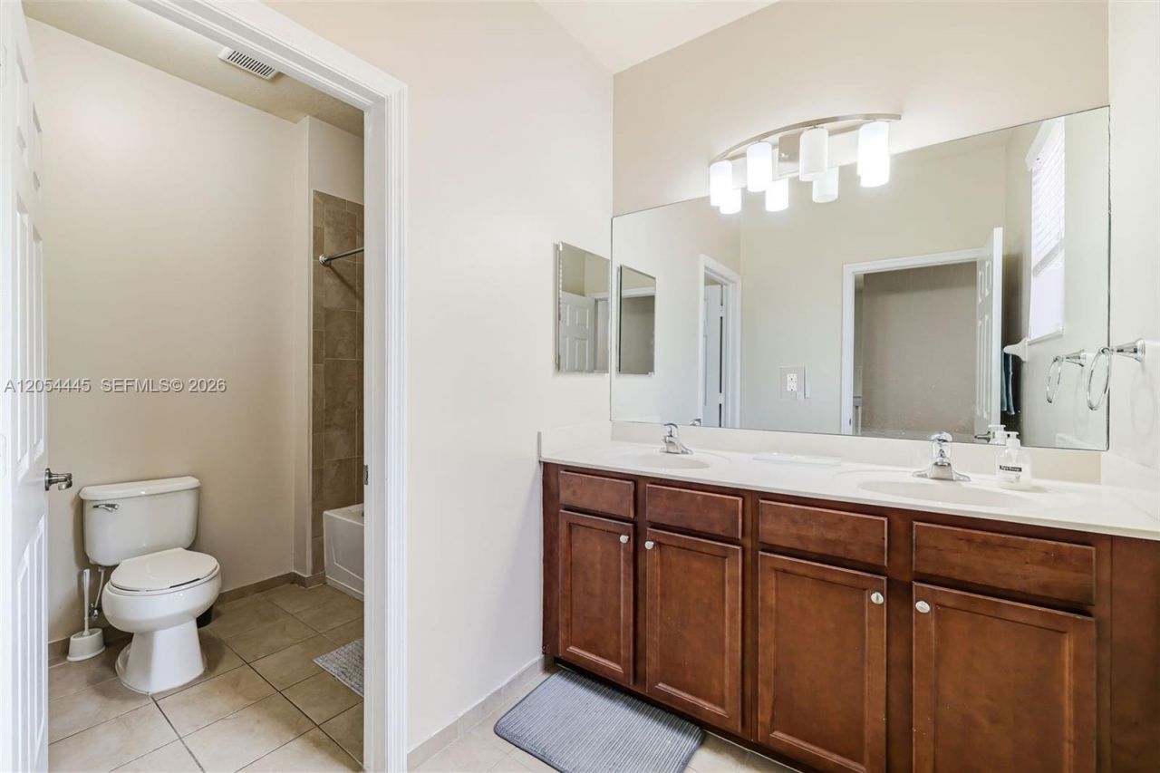 17670 SW 154th Pl, Miami, FL 33187 Photo