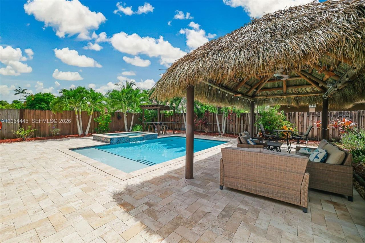 17670 SW 154th Pl, Miami, FL 33187 Photo