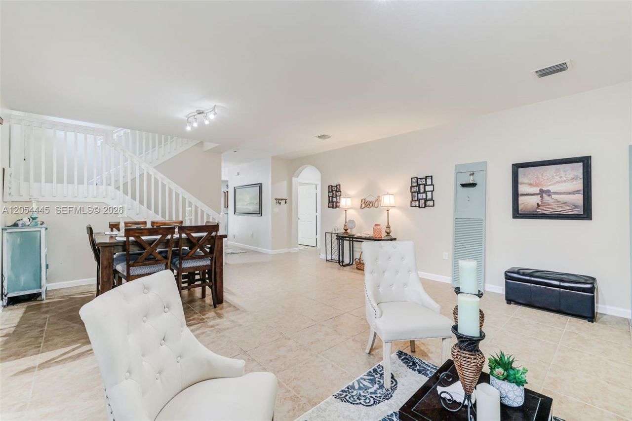 17670 SW 154th Pl, Miami, FL 33187 Photo