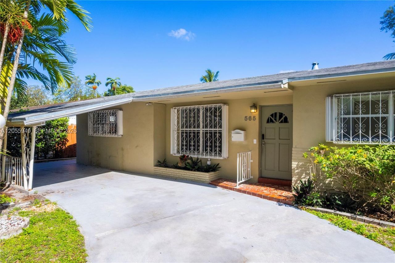 565 NE 160th Ter , Miami, FL 33162 Photo