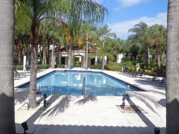 570 S Park Rd , Unit 35-6, Hollywood, FL 33021