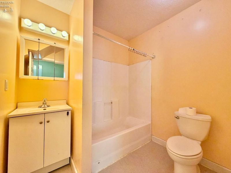 133 Walnut Street, Bellevue, OH 44811 Photo 14