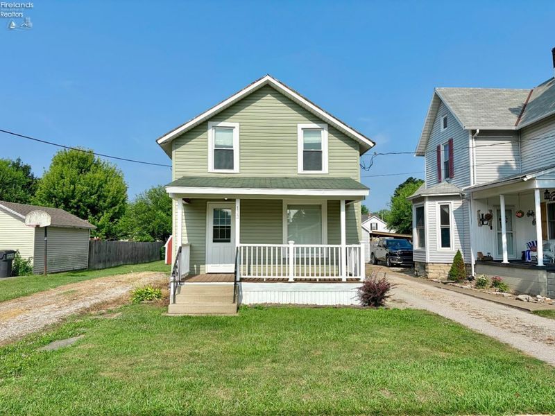 133 Walnut Street, Bellevue, OH 44811 Photo 2