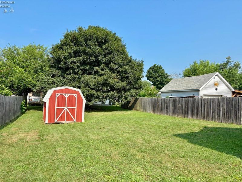 133 Walnut Street, Bellevue, OH 44811 Photo 4
