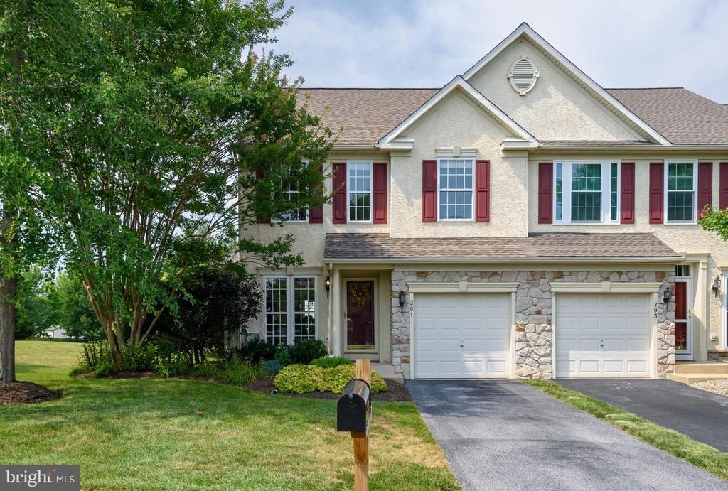 201 TURNBRIDGE COURT , AVONDALE, PA 19311