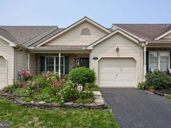 423 THRUSH DRIVE , MANHEIM, PA 17545