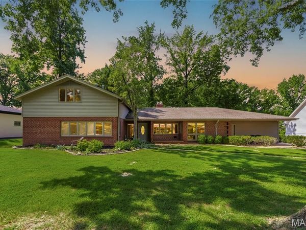 15 Ladue Ridge, Ladue, MO 63124