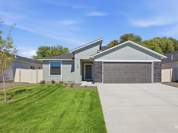 211 W 17th Ave, Jerome, ID 83338